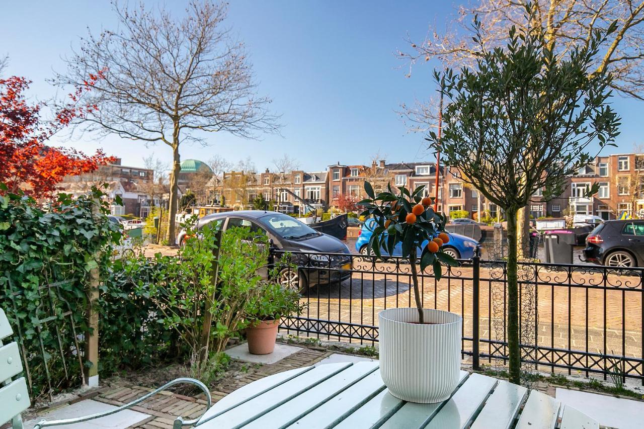 Uniek Verblijf In Herenhuis, Eigen Appartement Op De Tweede Etage Van Ons Huis Leeuwarden Esterno foto