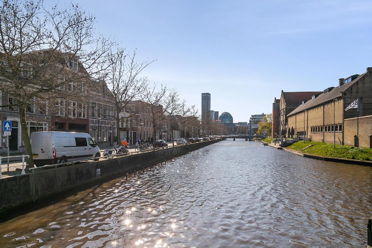 Uniek Verblijf In Herenhuis, Eigen Appartement Op De Tweede Etage Van Ons Huis Leeuwarden Esterno foto