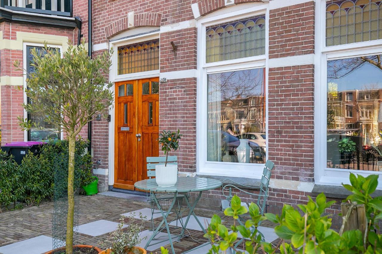 Uniek Verblijf In Herenhuis, Eigen Appartement Op De Tweede Etage Van Ons Huis Leeuwarden Esterno foto