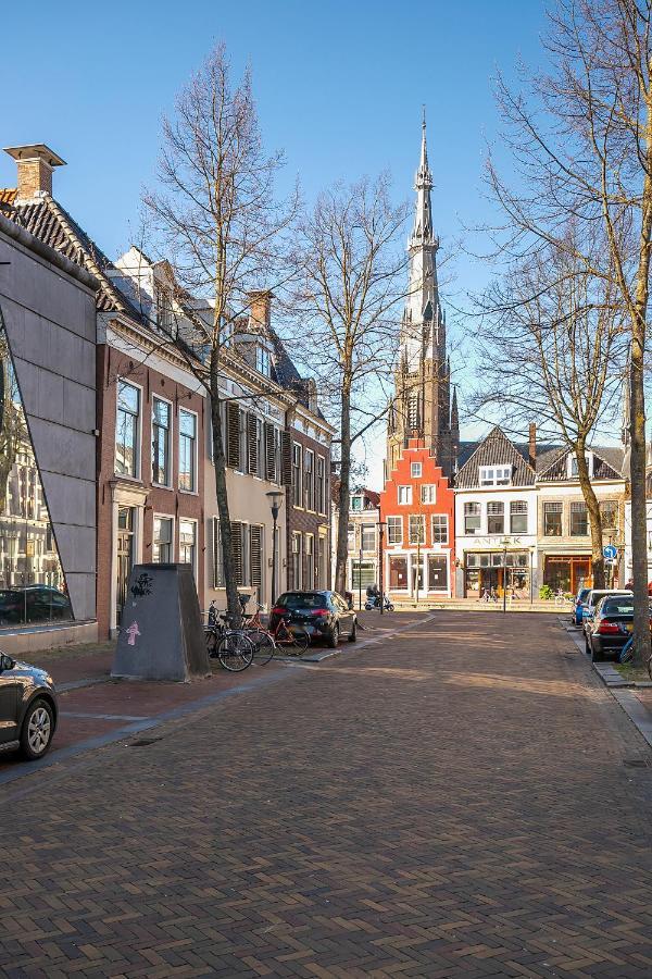 Uniek Verblijf In Herenhuis, Eigen Appartement Op De Tweede Etage Van Ons Huis Leeuwarden Esterno foto